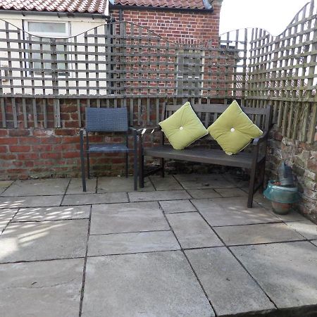 Award Winning Pet Friendly Paddock Cottage Whitby Exterior foto
