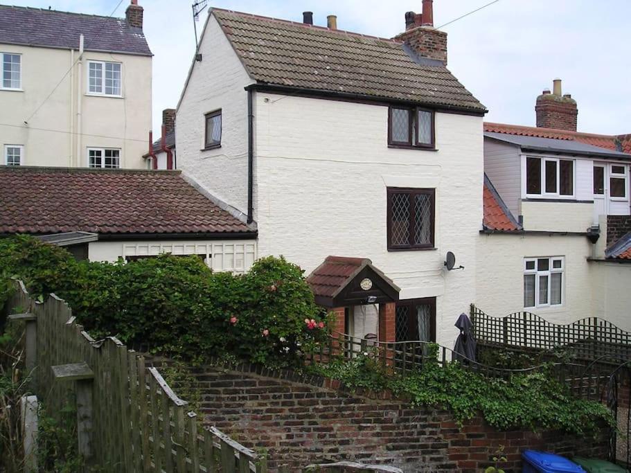 Award Winning Pet Friendly Paddock Cottage Whitby Exterior foto