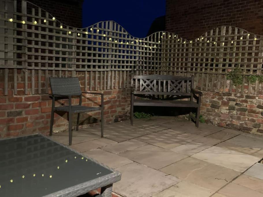 Award Winning Pet Friendly Paddock Cottage Whitby Exterior foto