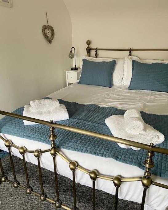 Award Winning Pet Friendly Paddock Cottage Whitby Exterior foto