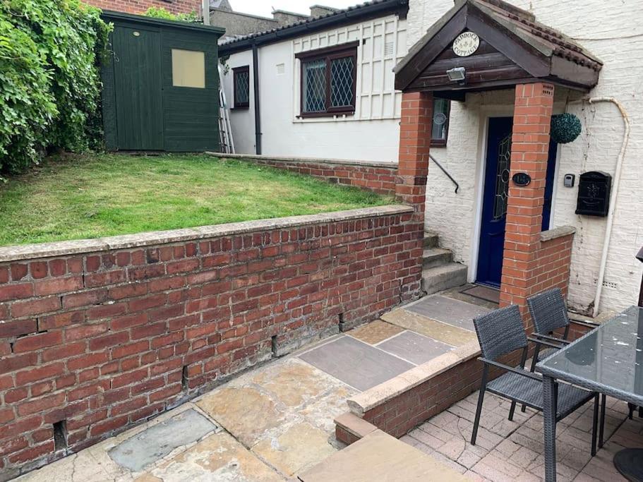 Award Winning Pet Friendly Paddock Cottage Whitby Exterior foto